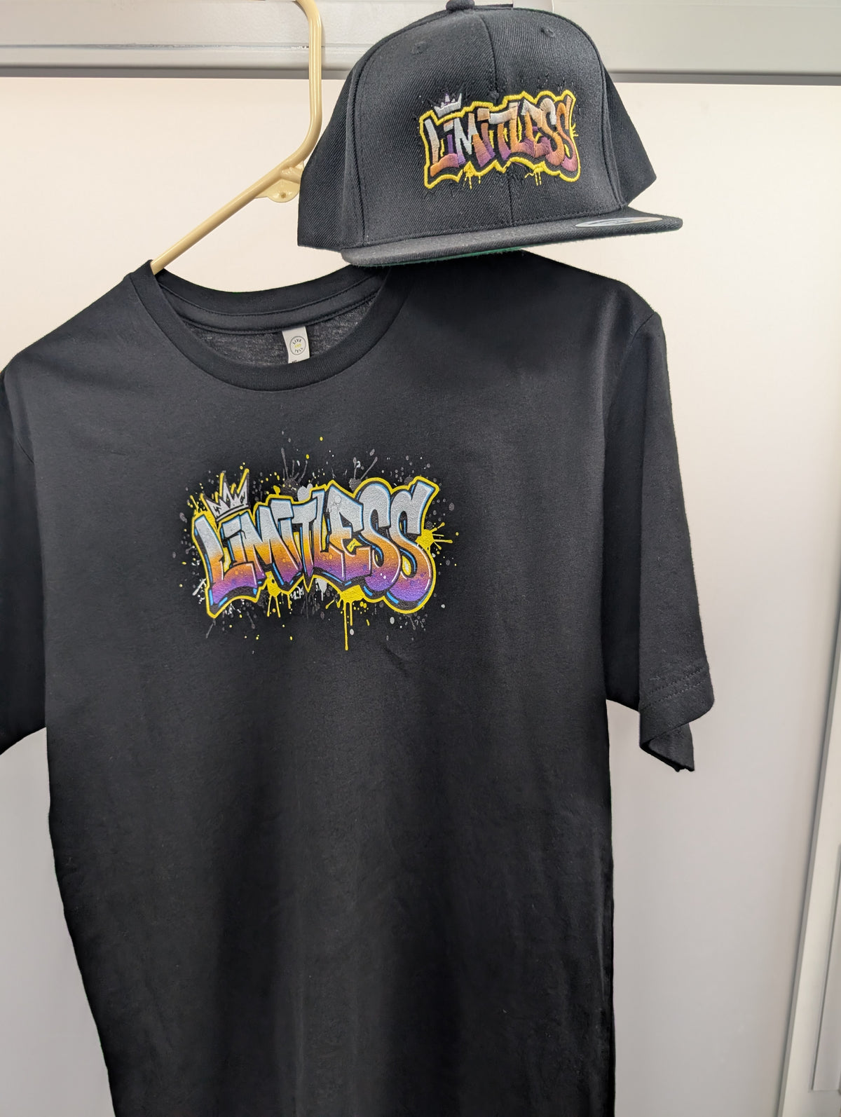 Graffiti tee limitless